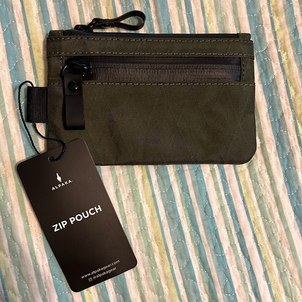 ALPAKA Zip Pouch - Dark Green RFID-Blocking Cash and Card Wallet